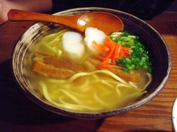沖縄料理あじとの沖縄そば